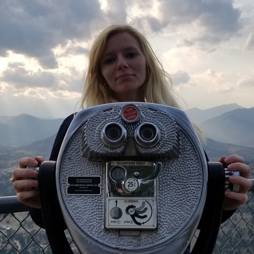 Meet your Posher, Della